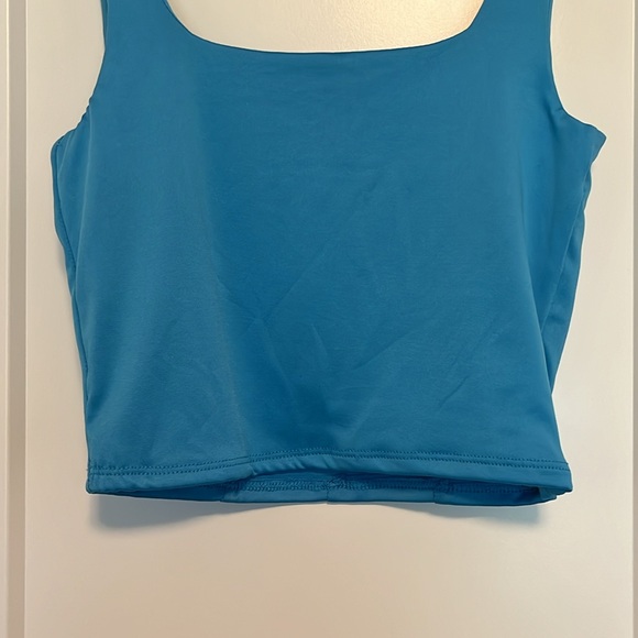 Blue crop top - Picture 2 of 2